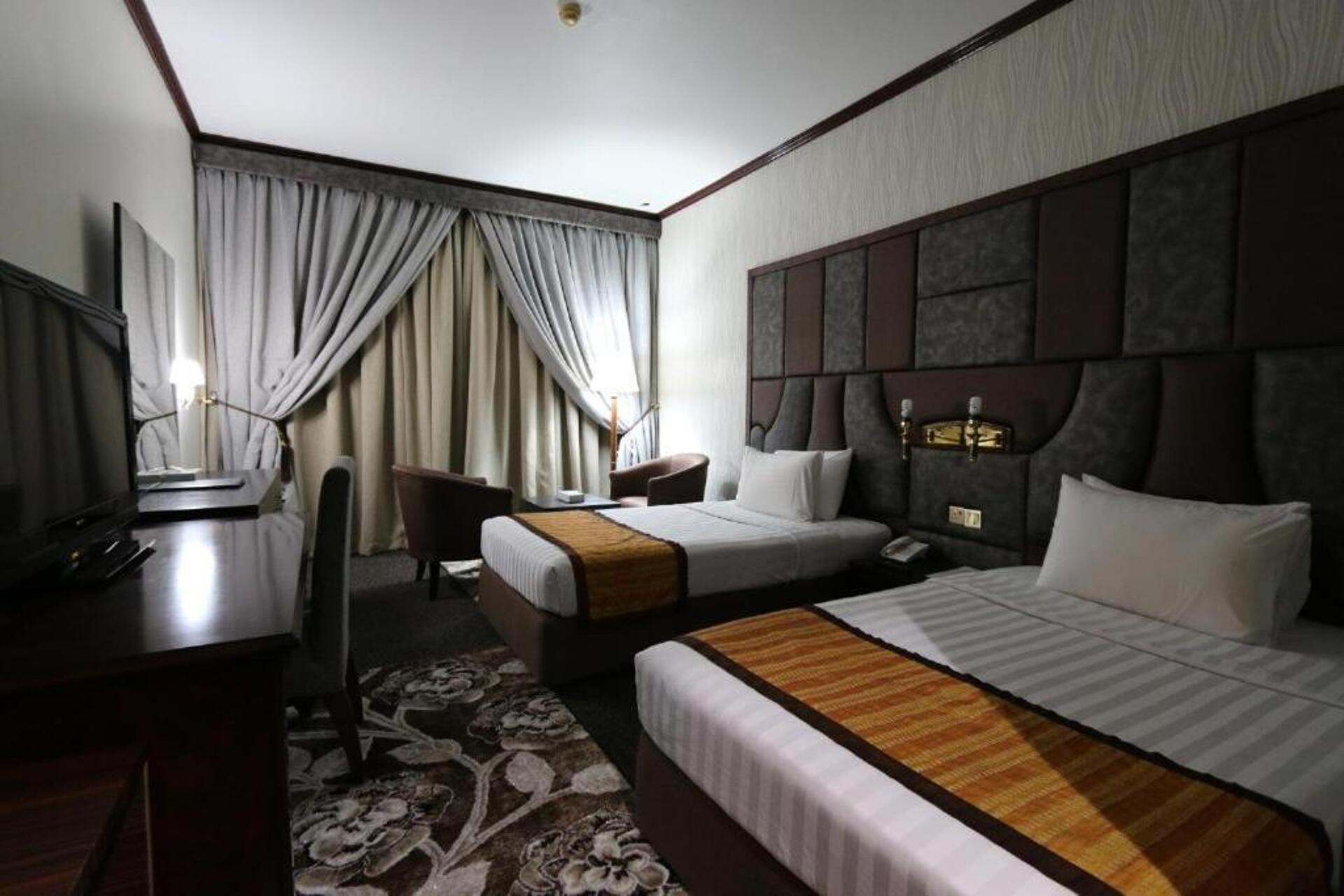 Knight Armour Hotel  4