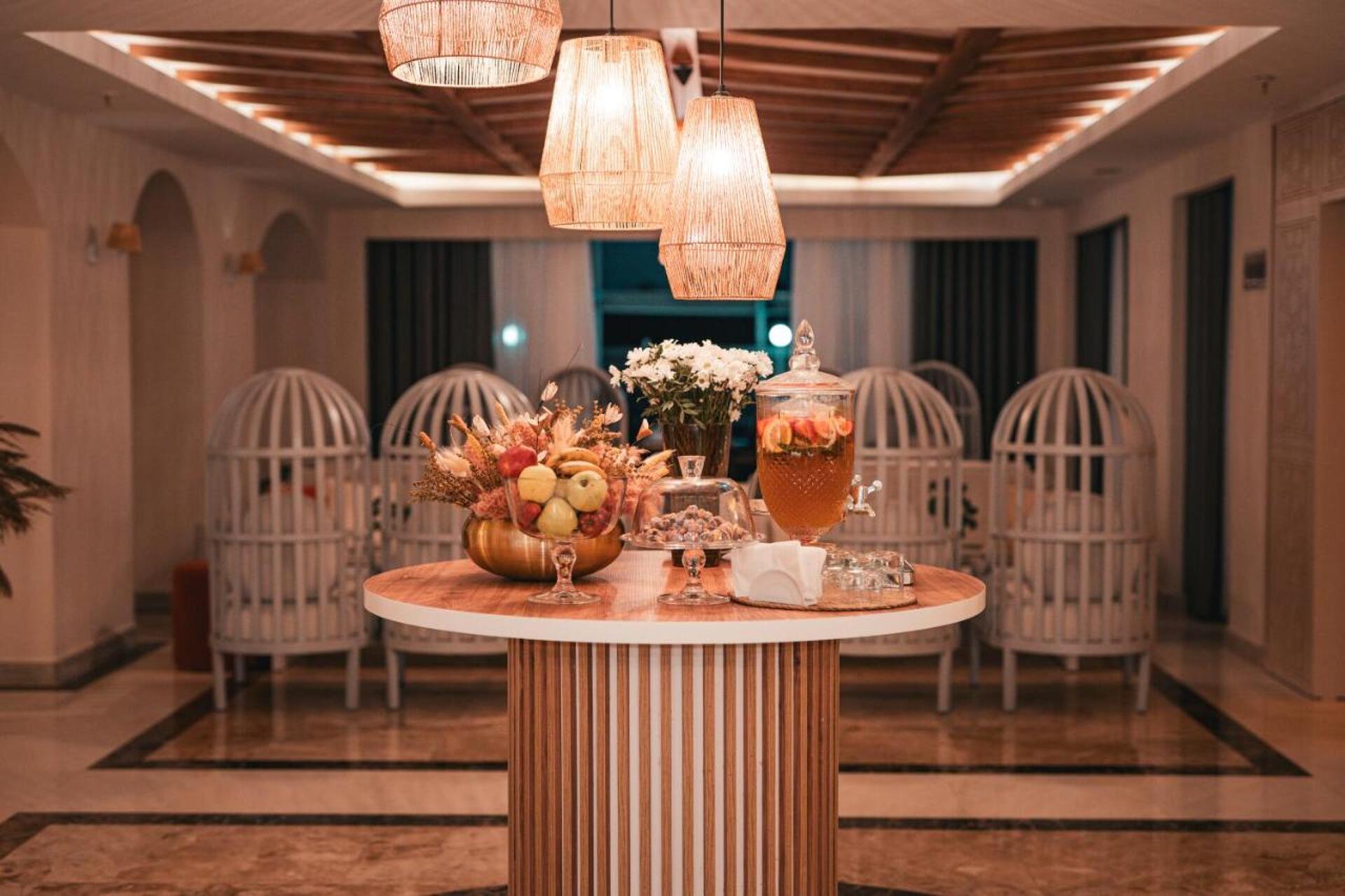 Adella Side Hotel 7