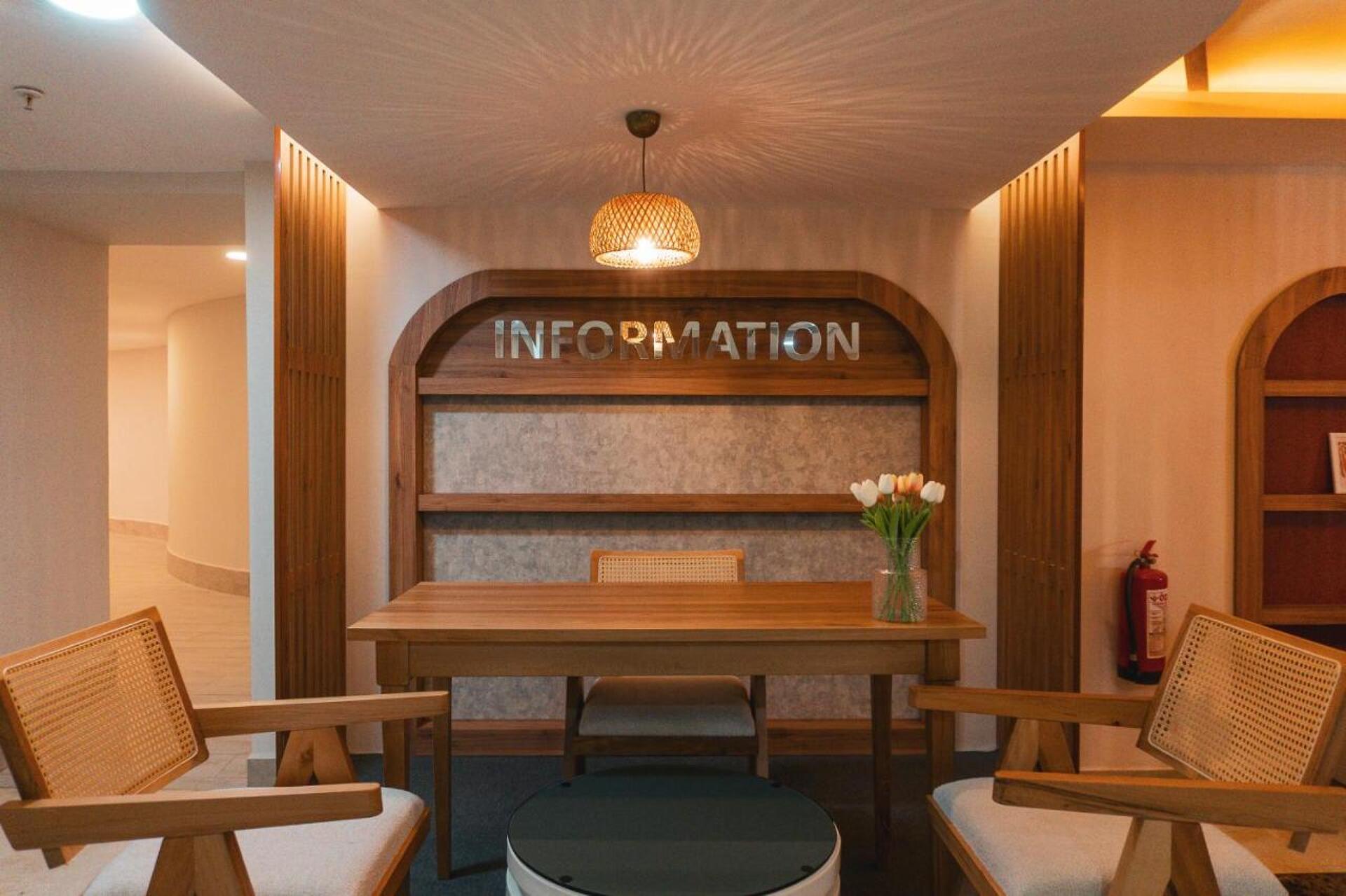 Adella Side Hotel 36