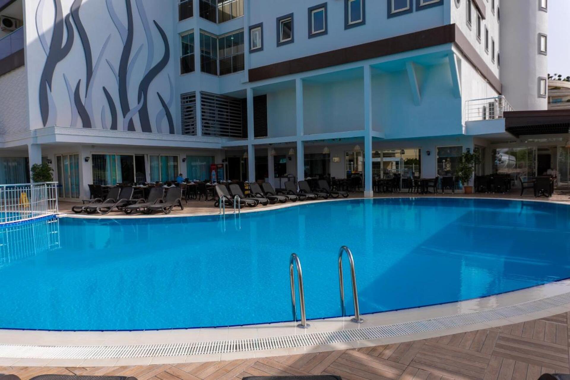 Adella Side Hotel 31