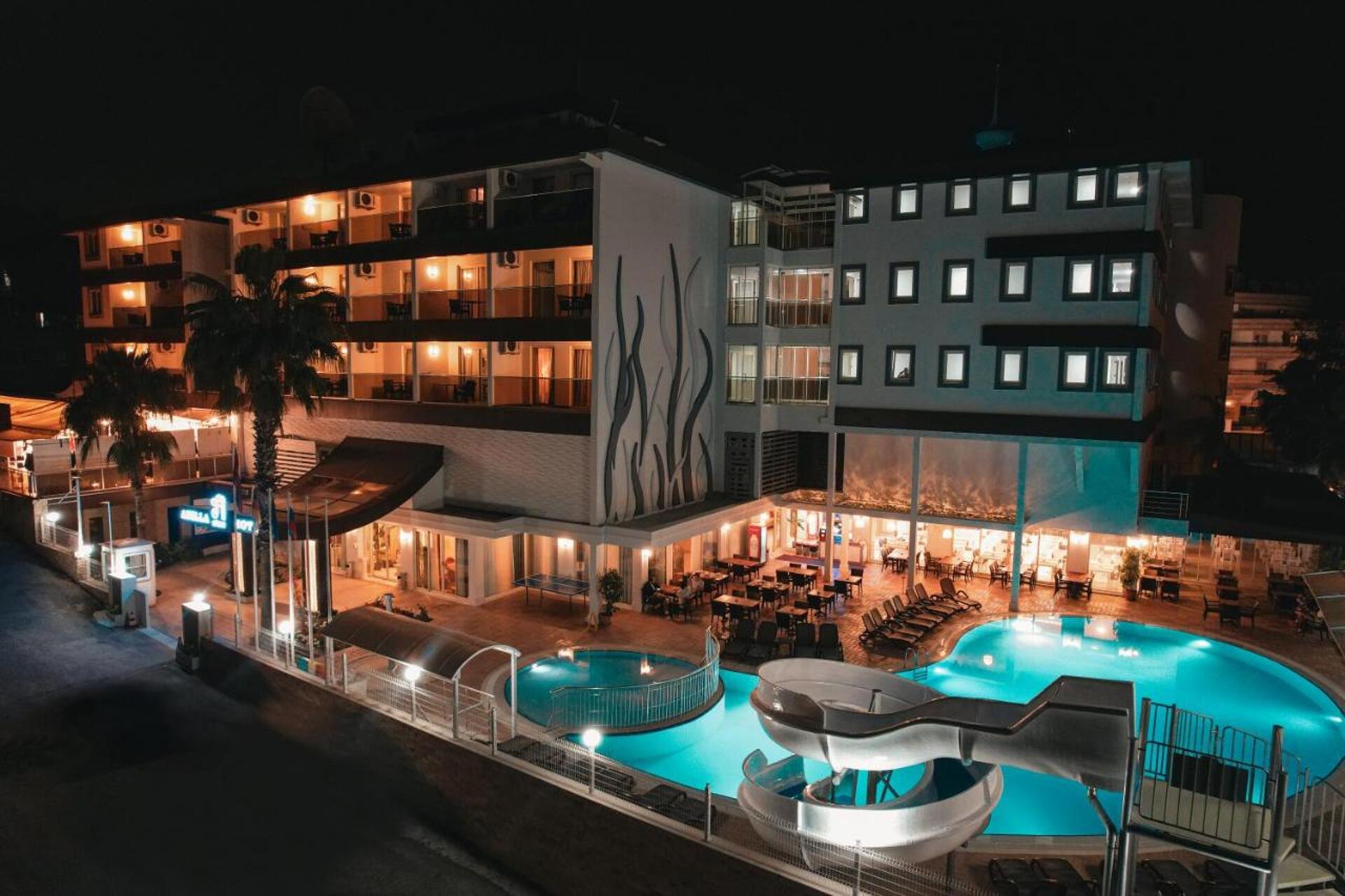 Adella Side Hotel 0
