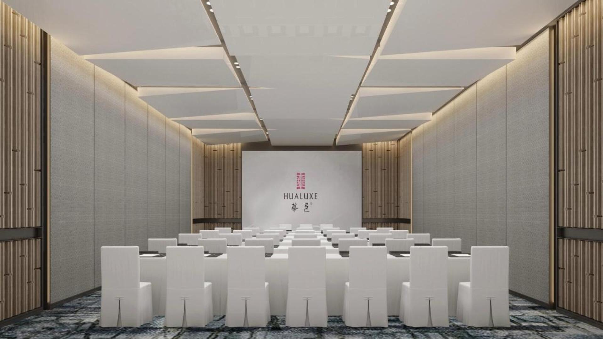 Hualuxe Sanya Yalong Bay Resort 36