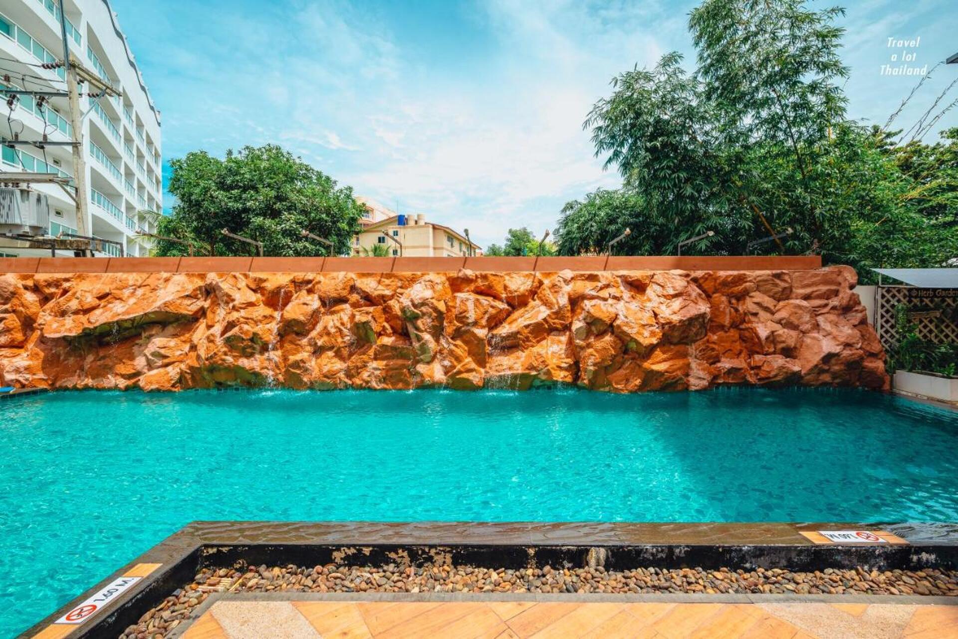 Centara Nova Hotel & Spa Pattaya 4* 17