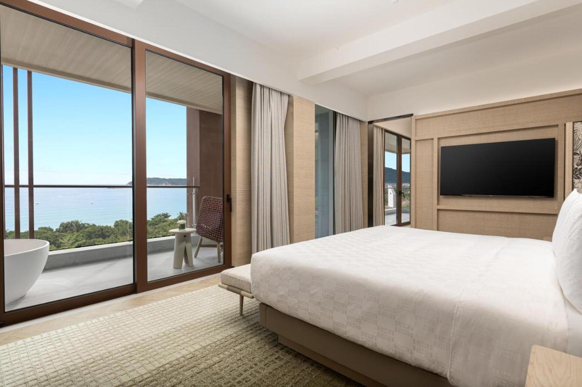 Hualuxe Sanya Yalong Bay Resort 24
