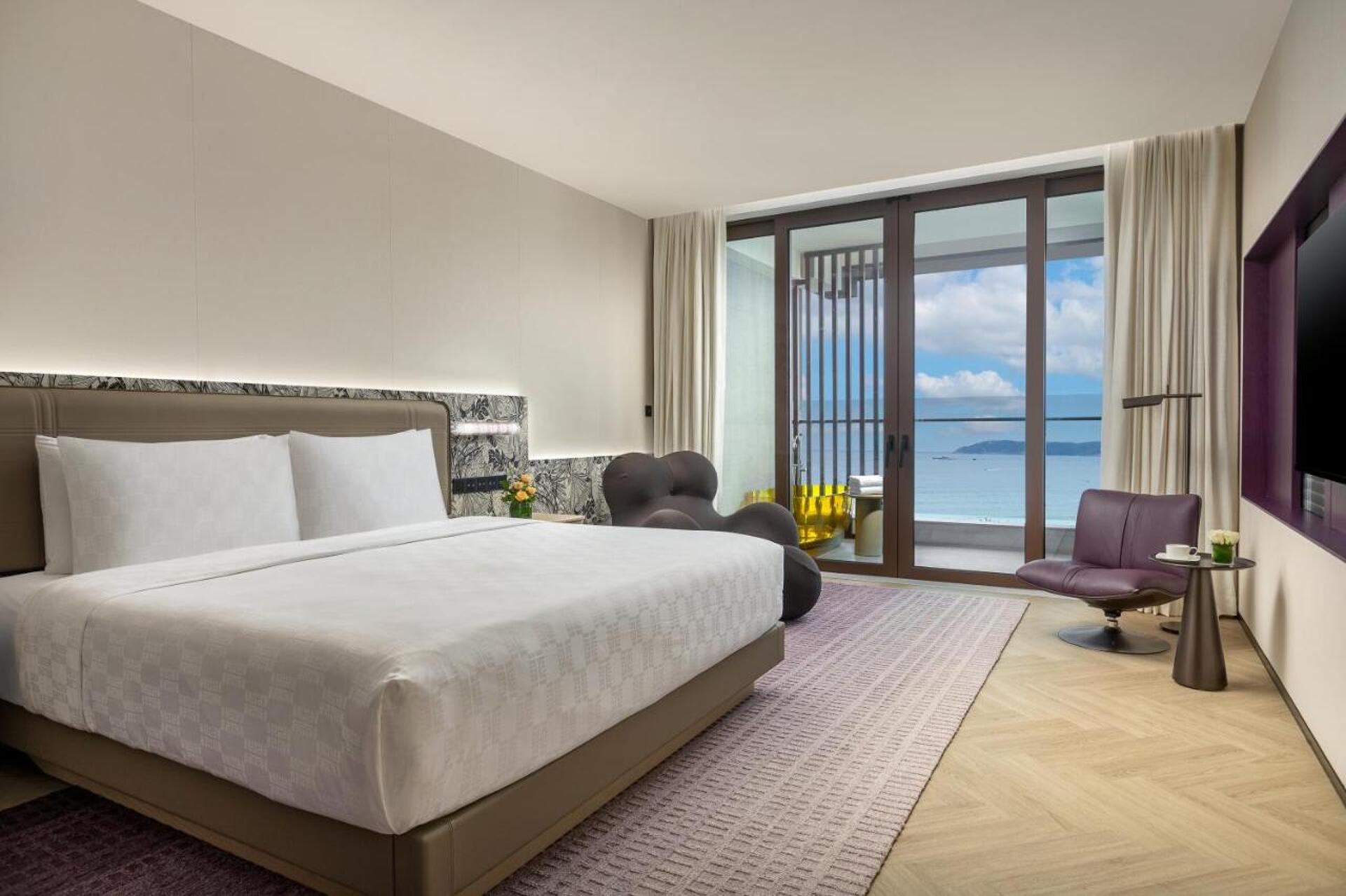 Hualuxe Sanya Yalong Bay Resort 18