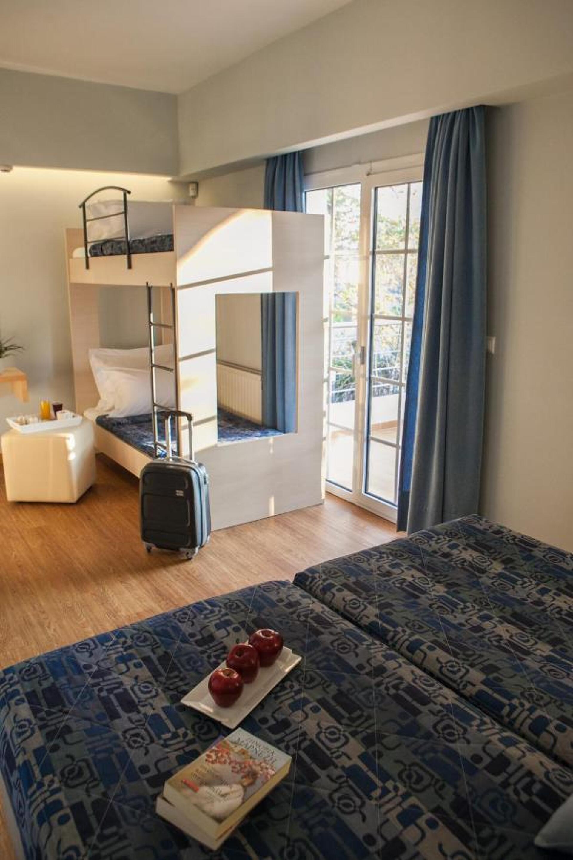 Kronos Hotel 19