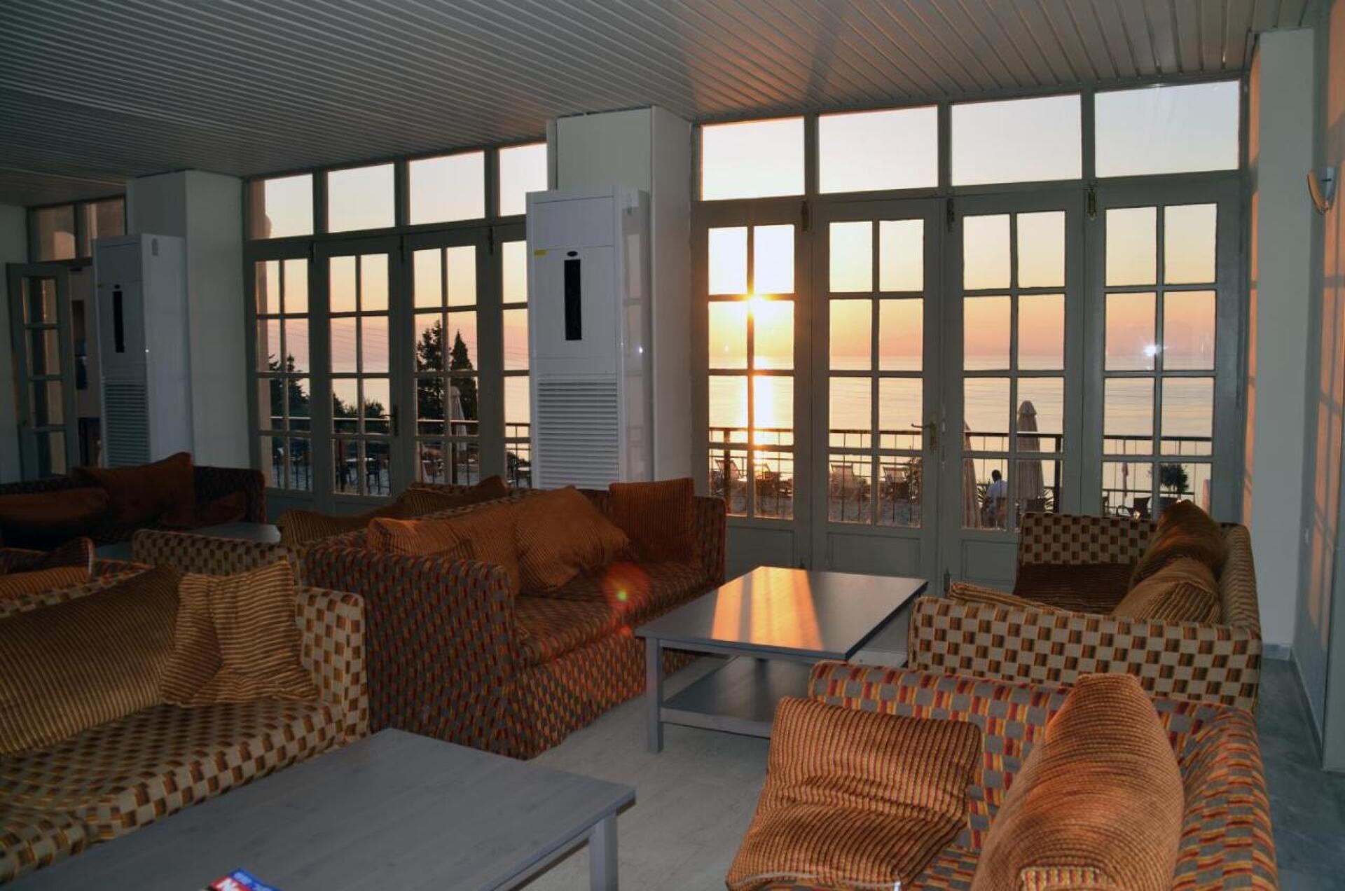 Mitsis Belvedere 3* 25