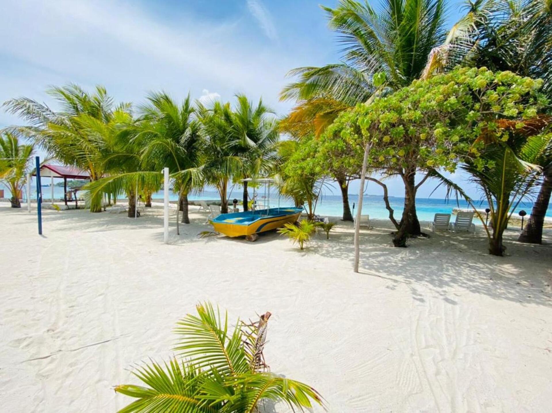 Lagoon View Maldives  4* 27