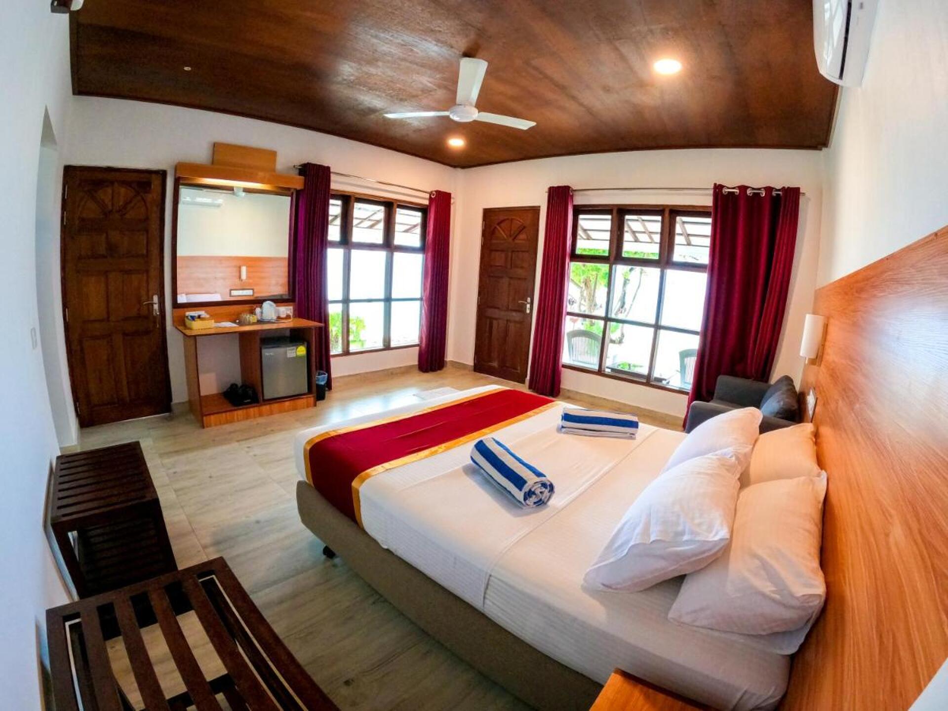 Lagoon View Maldives  4* 7