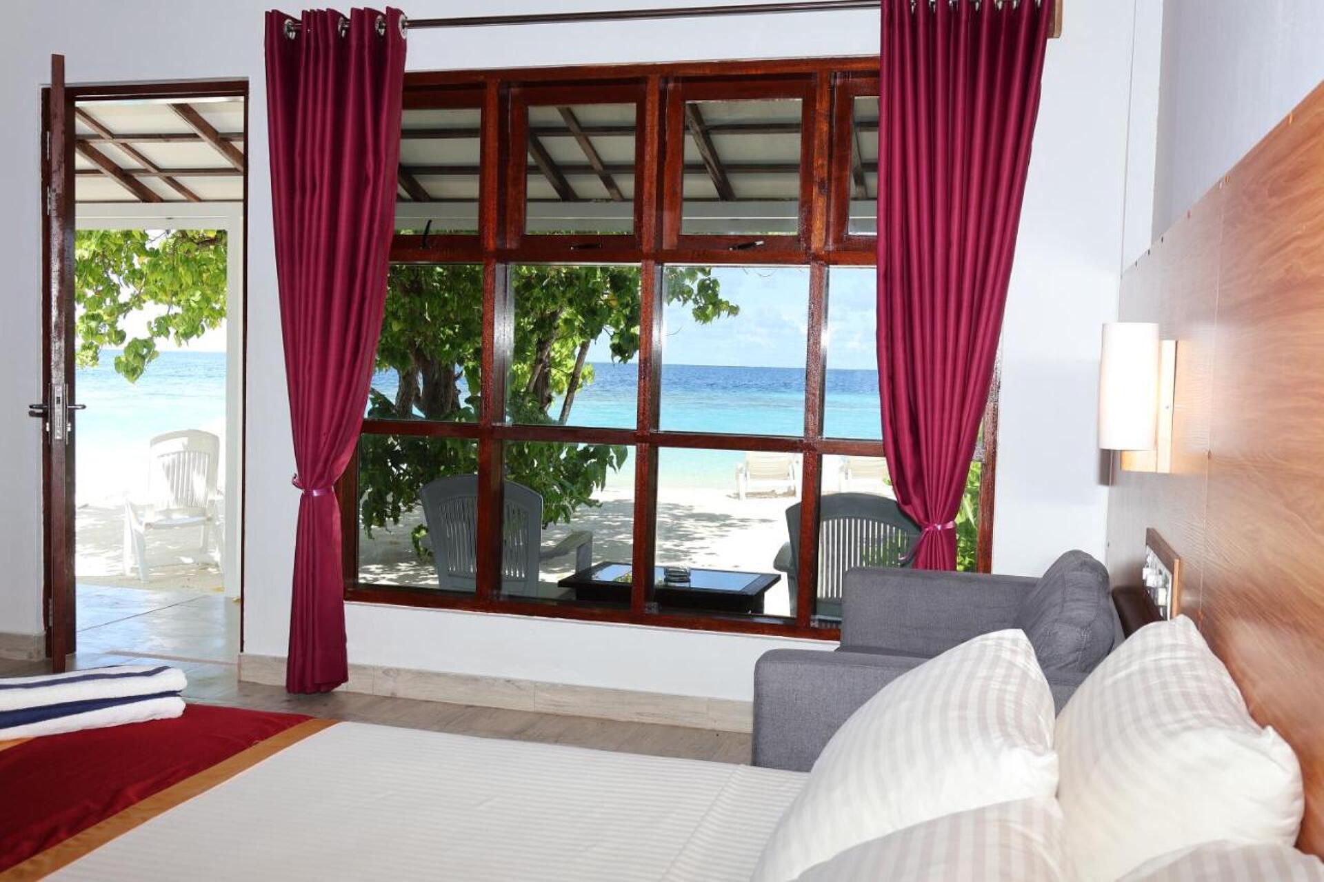 Lagoon View Maldives  4* 4