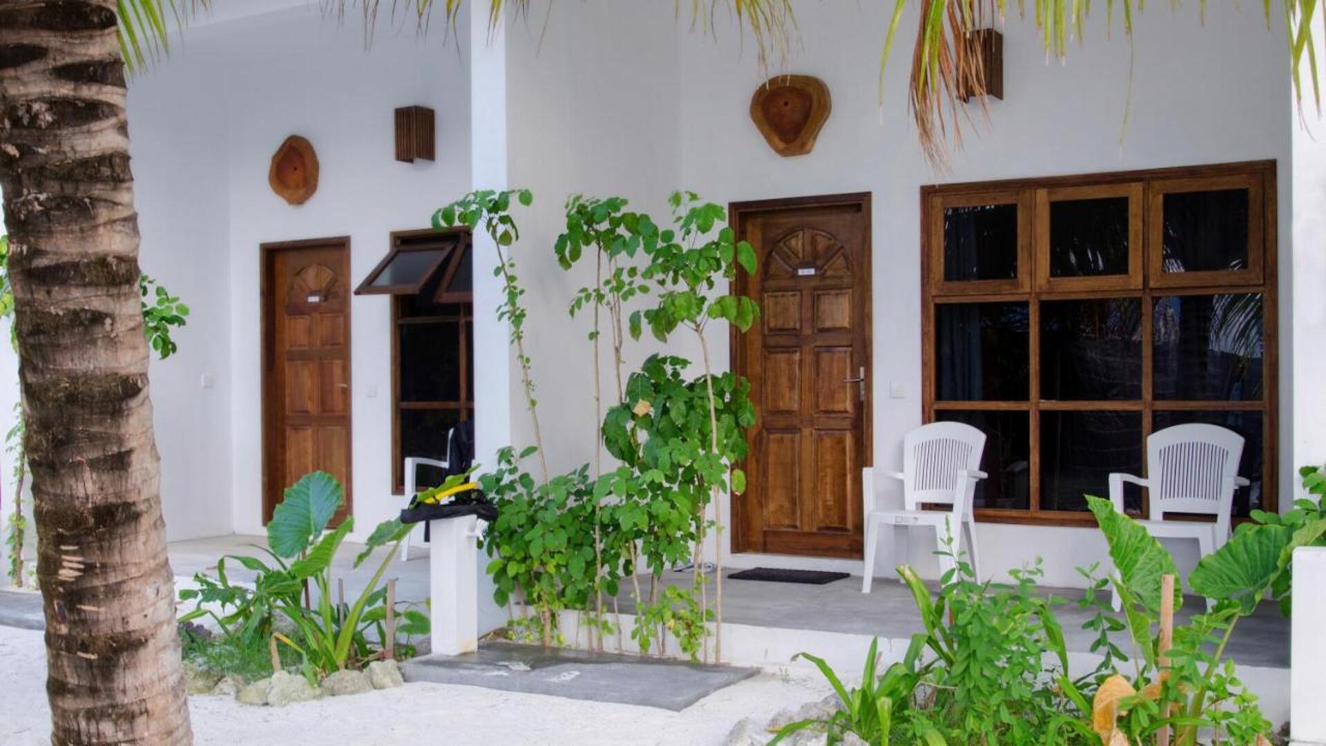 Lagoon View Maldives  4* 12