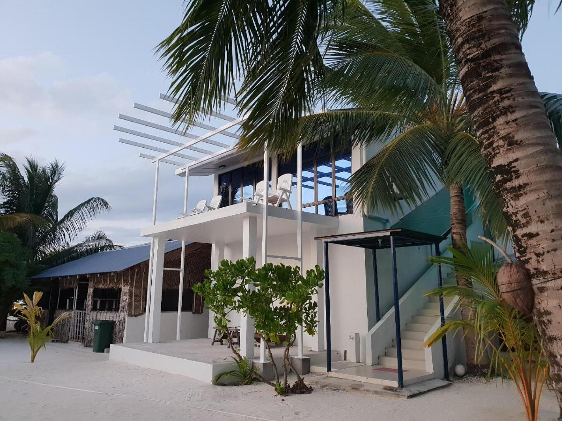Lagoon View Maldives  4* 23