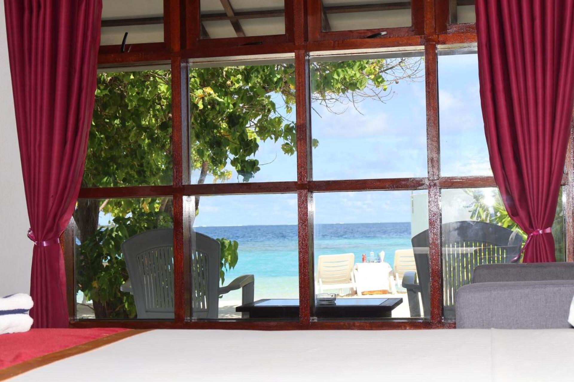 Lagoon View Maldives  4* 19