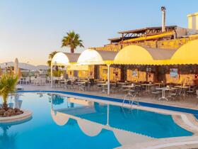 Sunpoint Family Hotel 