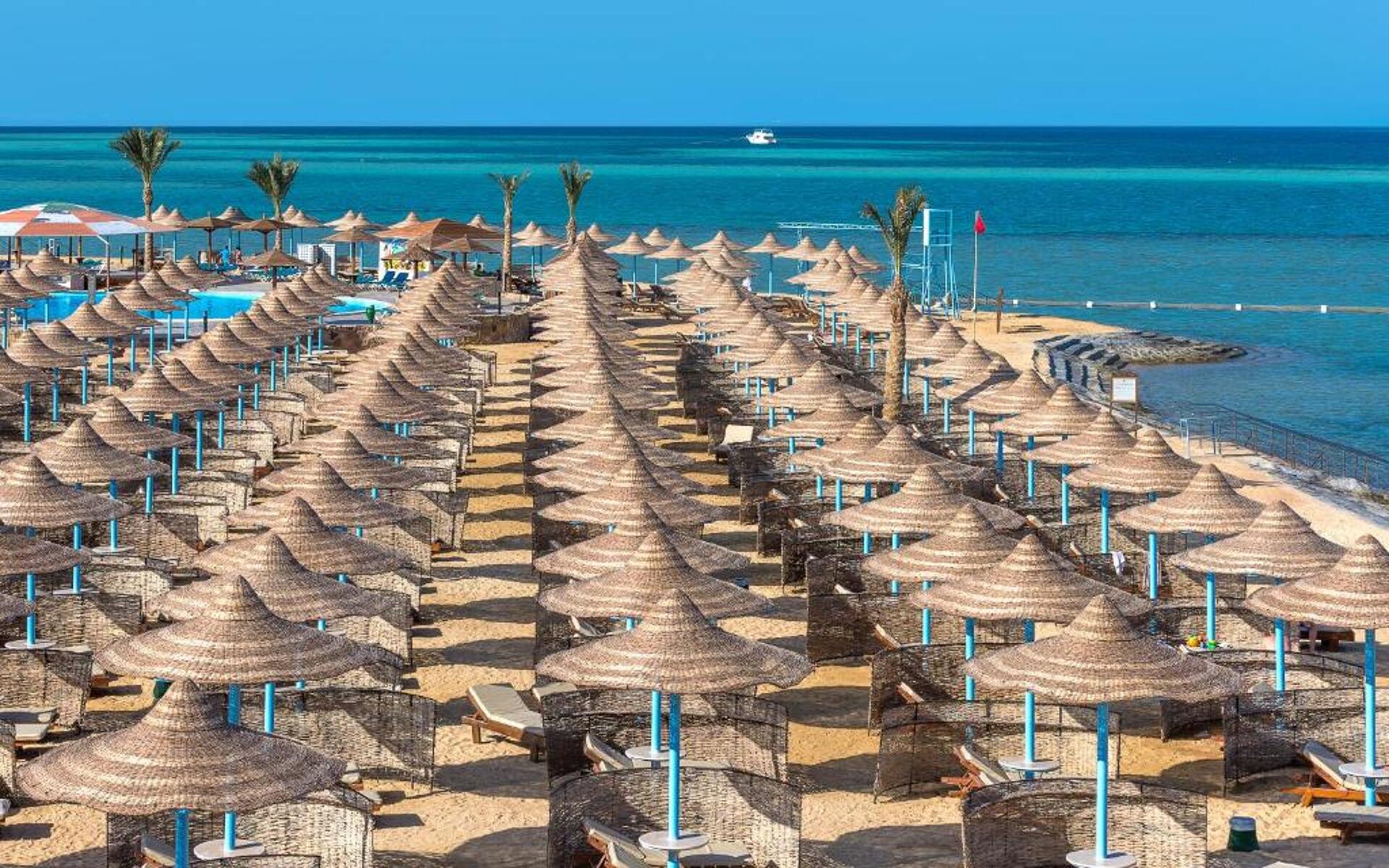 Hawaii Riviera Aqua Park Resort 4* 1