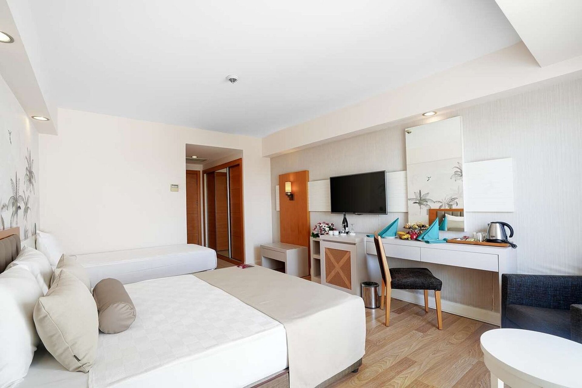 Side Aluna 5* 6