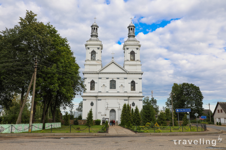 Костел Святого апостола Андрея в Лынтупах