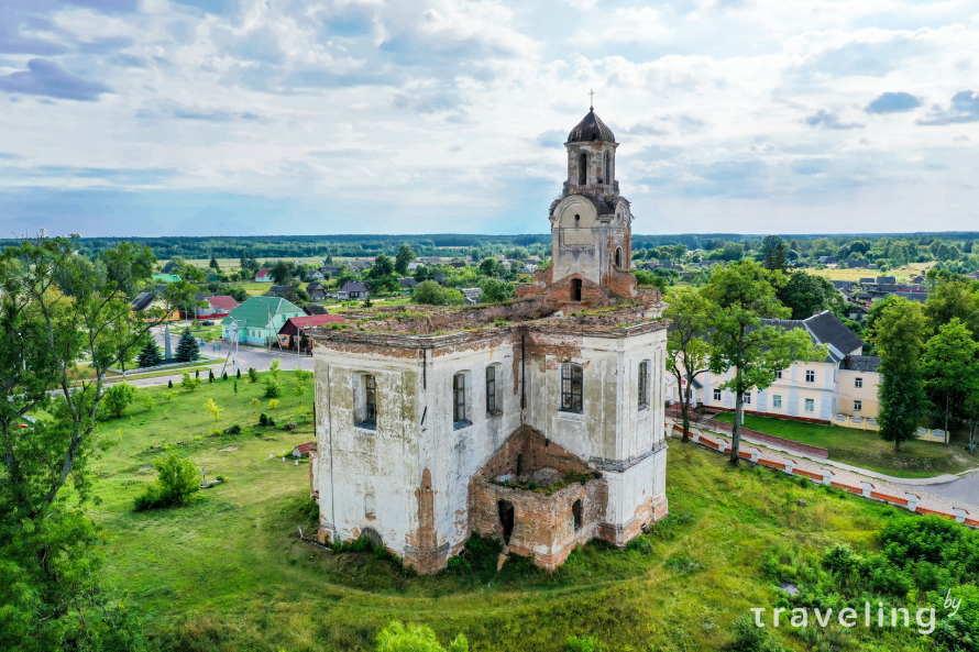 Костел Святой Троицы и монастырь миссионеров в Лысково