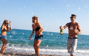 10 лучших тусовочных курортов Греции