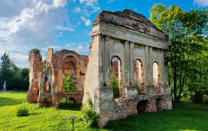 Посмотреть на выходных: руины дворца Гильзенов в Освее