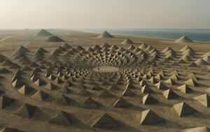 Кто и зачем построил в ОАЭ 448 пирамид