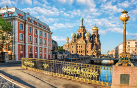 Белые ночи в Санкт-Петербурге. Развод мостов. Парки и фонтаны Петергофа и Царского села. Карелия.