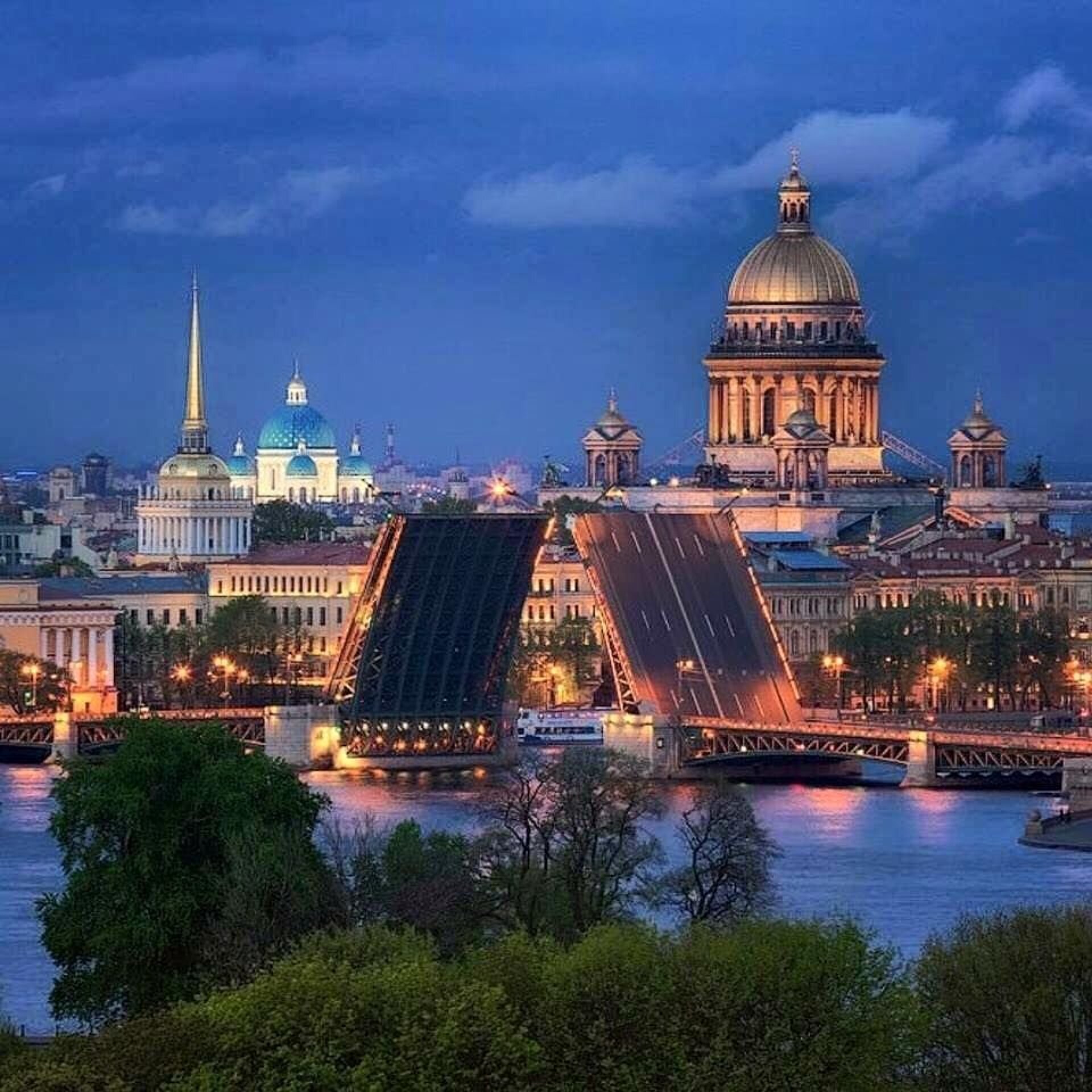 БЕЛЫЕ НОЧИ в Санкт -Петербурге, автобусный тур . 29.05-праздничные мероприятия в городе! 9