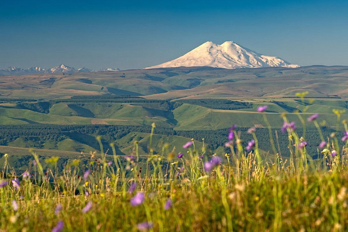 Авиатур на Эльбрус, Домбай и Архыз 1