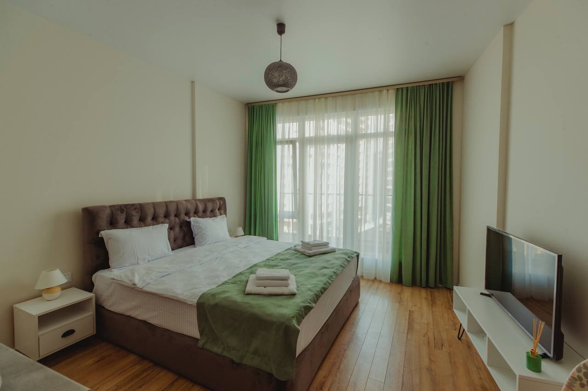 Романтический авиатур тур в Грузию с отдыхом на море. White Sails Residential Batumi 4*  1