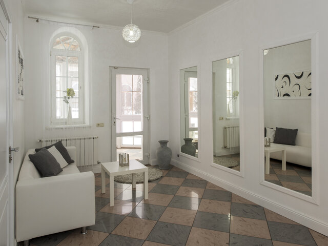Grand Plaza Тростенец