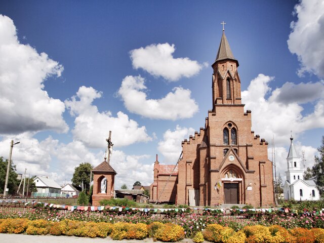 Петропавловский костел в Логишине photo 2