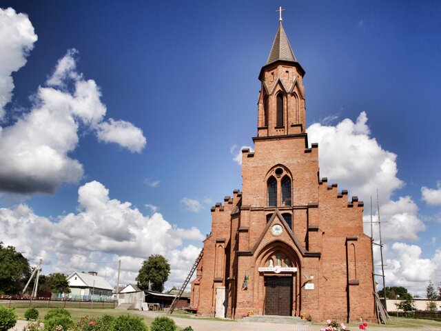 Петропавловский костел в Логишине photo 1