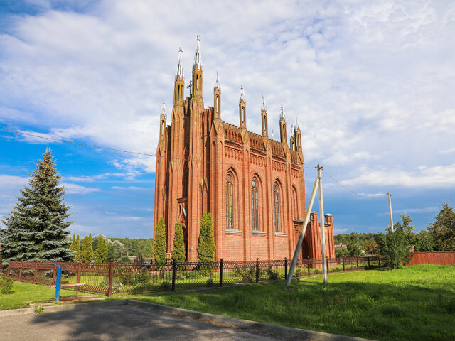 Успенская церковь в Сарье main photo