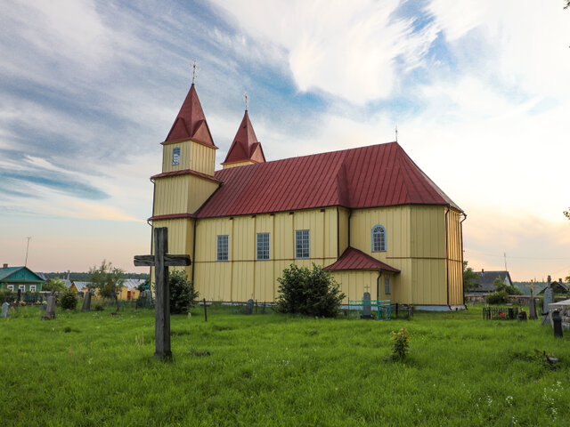 Костел Рождества Девы Марии в Дудах photo 1