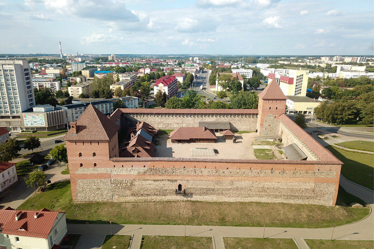 Лидский замок Гедимина