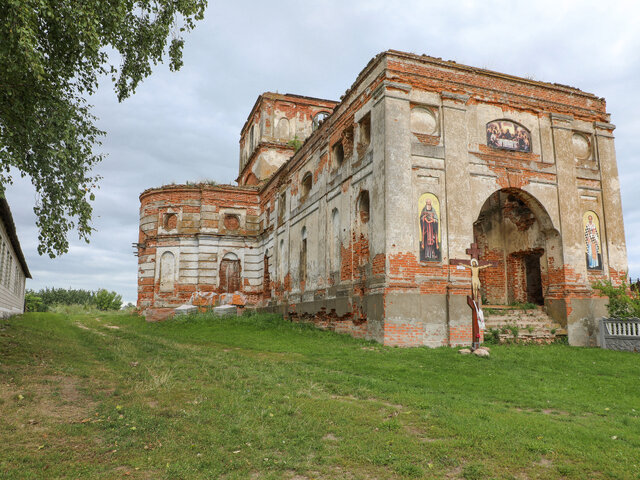 Церковь святого Николая в Ленино