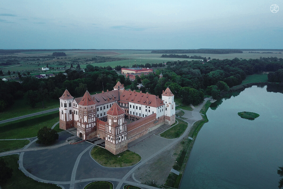 мирский замок
