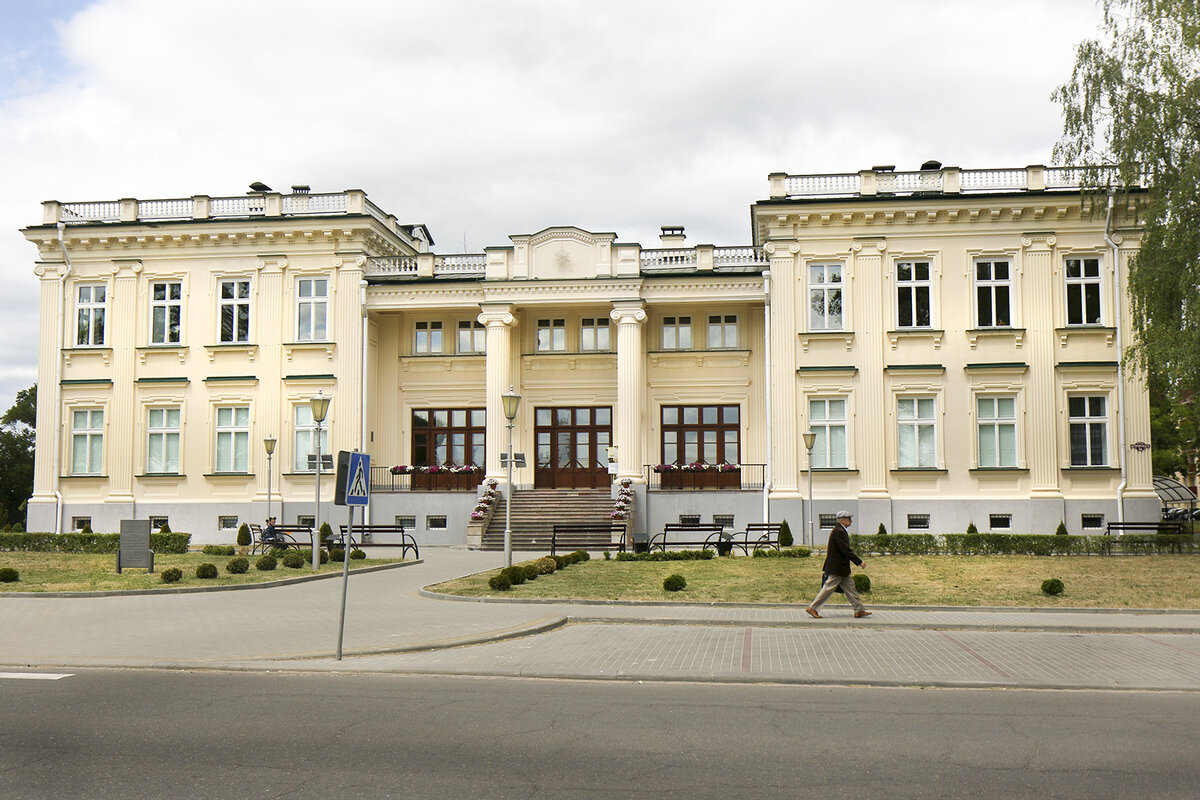 дворец в щучине