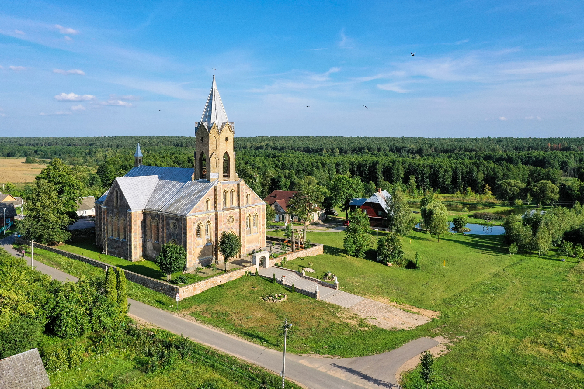 Костел Святого Юрия в Оссове