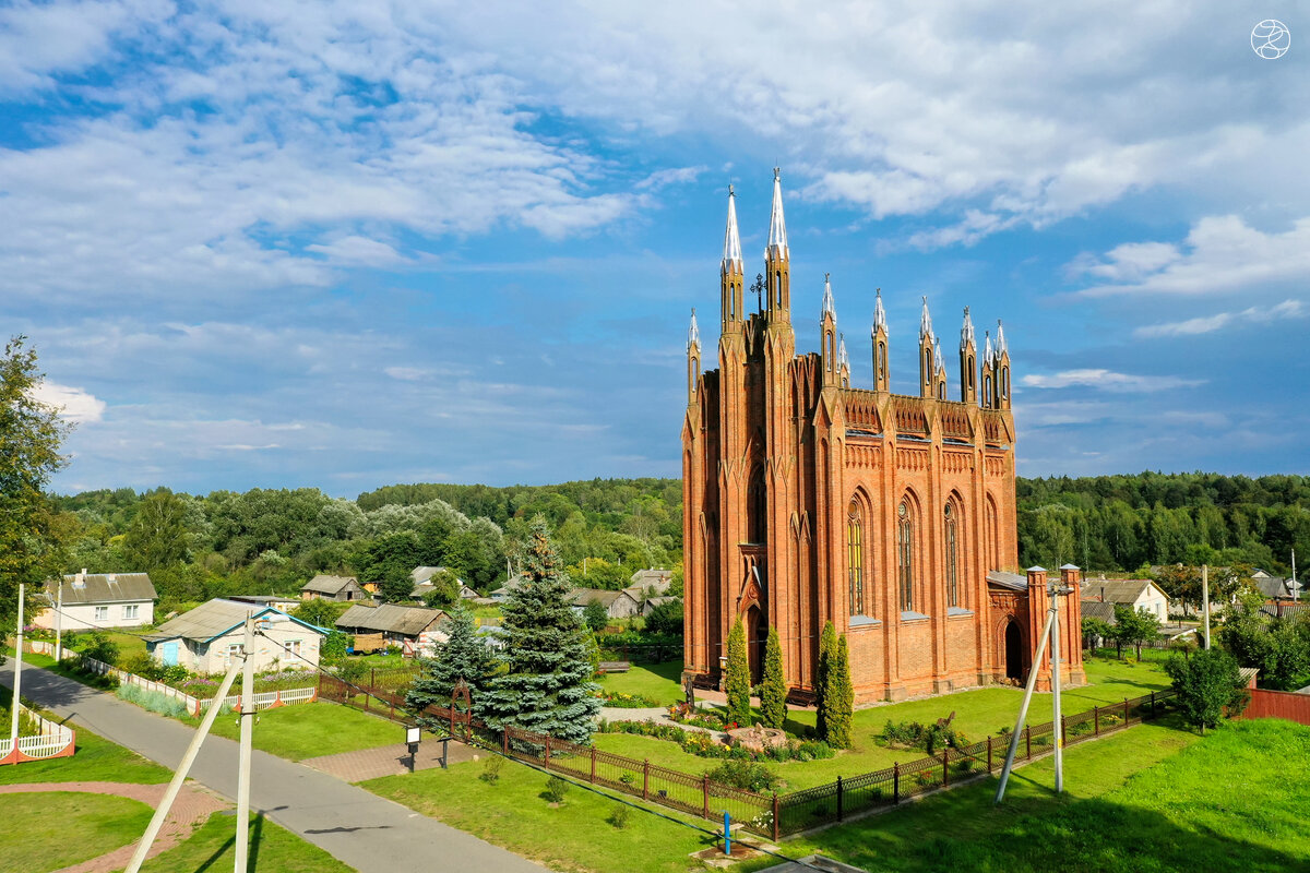 Церковь Успения Богородицы в Сарье
