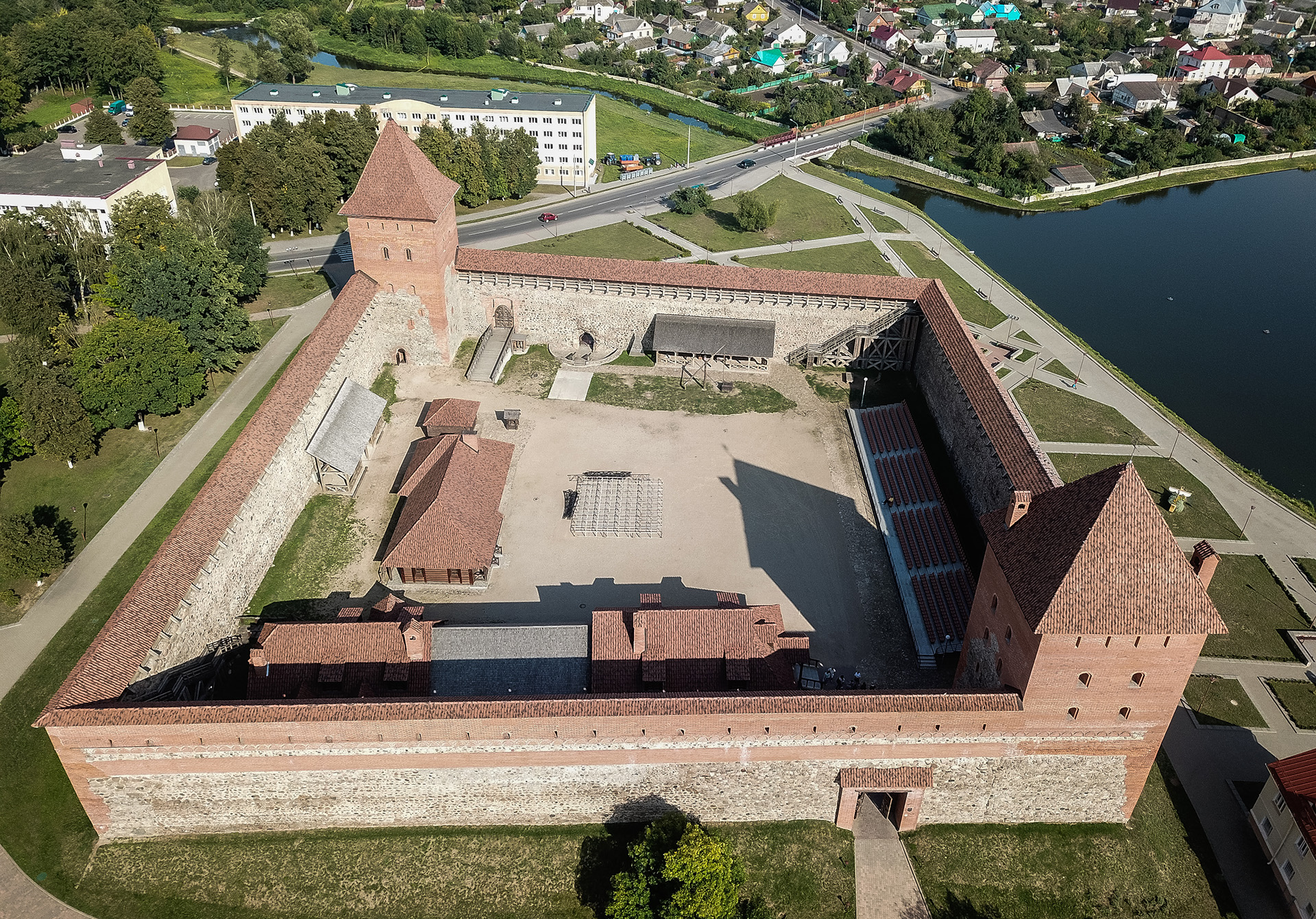 Лидский замок Гедимина