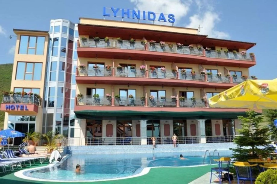 Lyhnidas Kompleksi Pogradec 1*