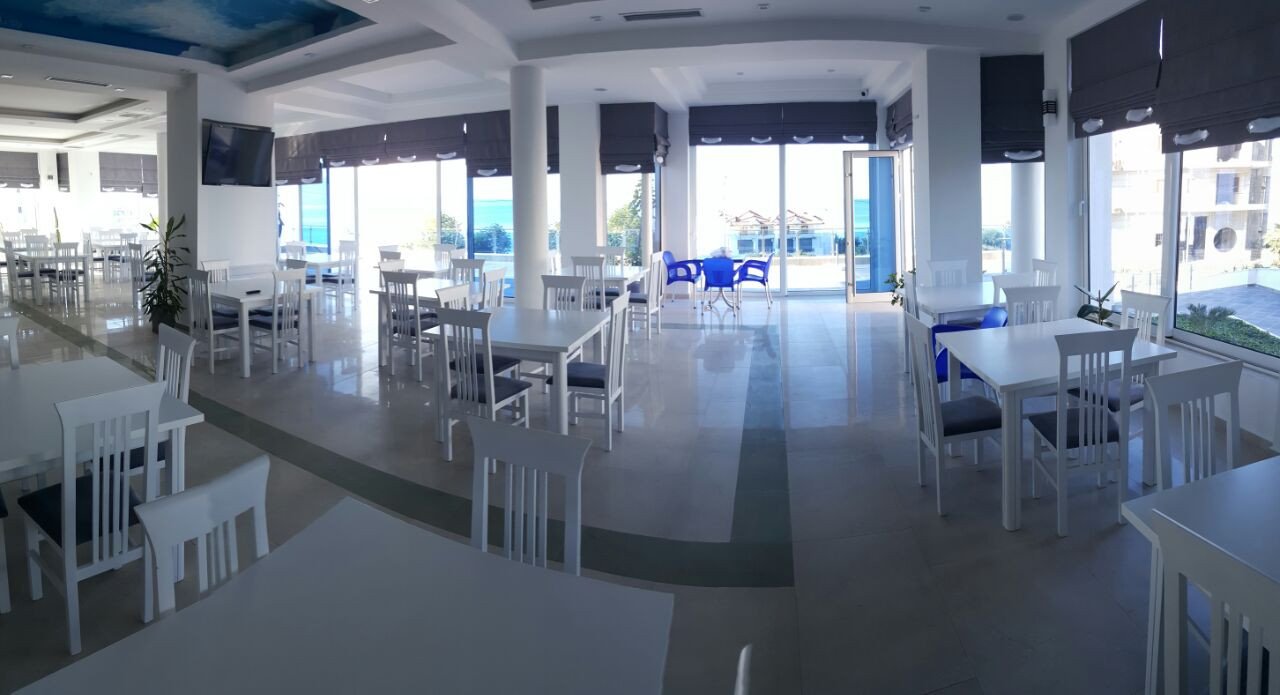 ALER Holiday Inn Saranda 4*