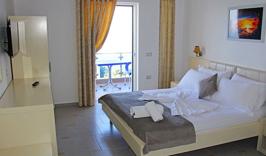 ALER Holiday Inn Saranda 4*, фото 9