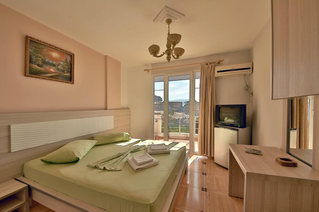 Hotel Nacional Vlore 3*