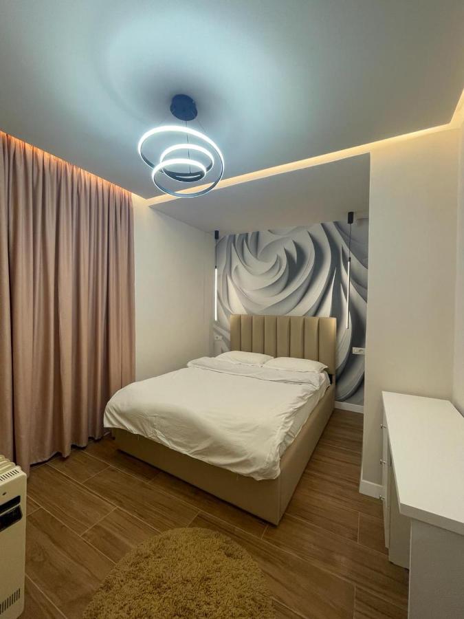 Kristal Korce 2*