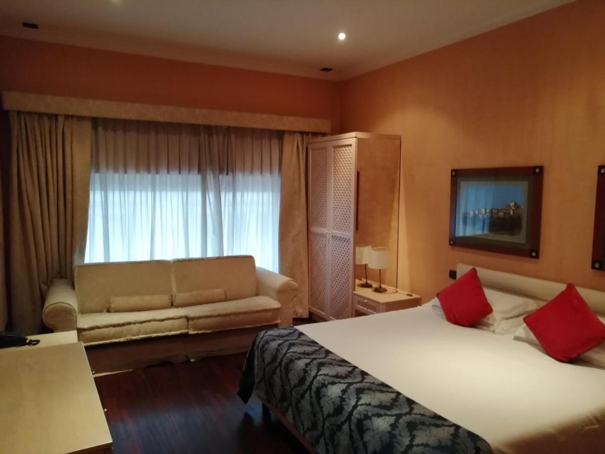 Colosseo Studio Suites 2*