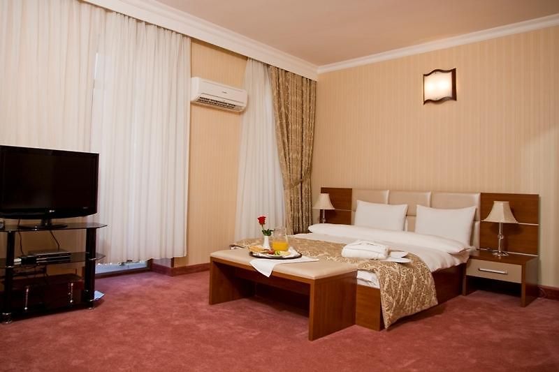 City Palace 4*