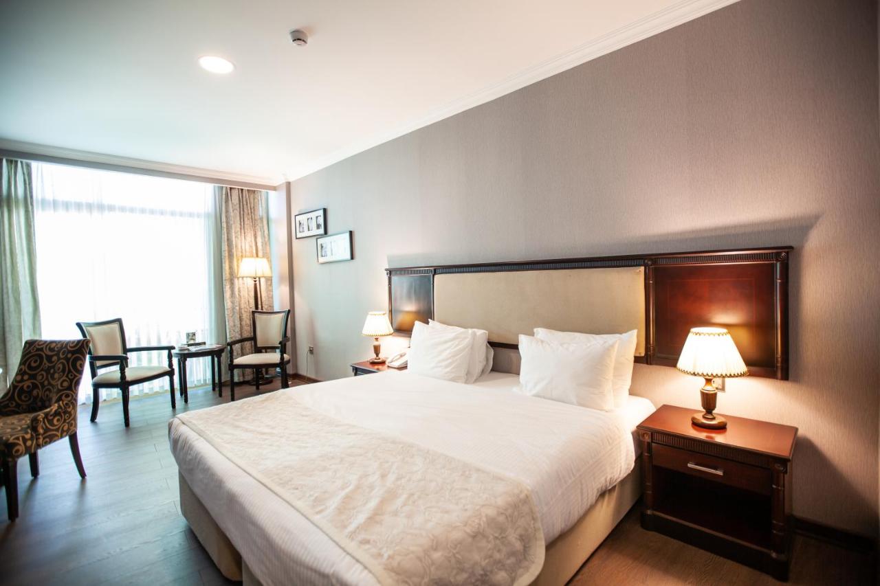 Ramada by Wyndham Baku 5*