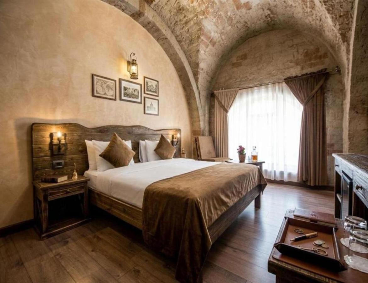 Antique Baku 3*